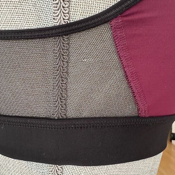 Pink Victorias Secret Burgundy And Black Crop Top Mesh Gym Sports Bra Small - Picture 7 of 8